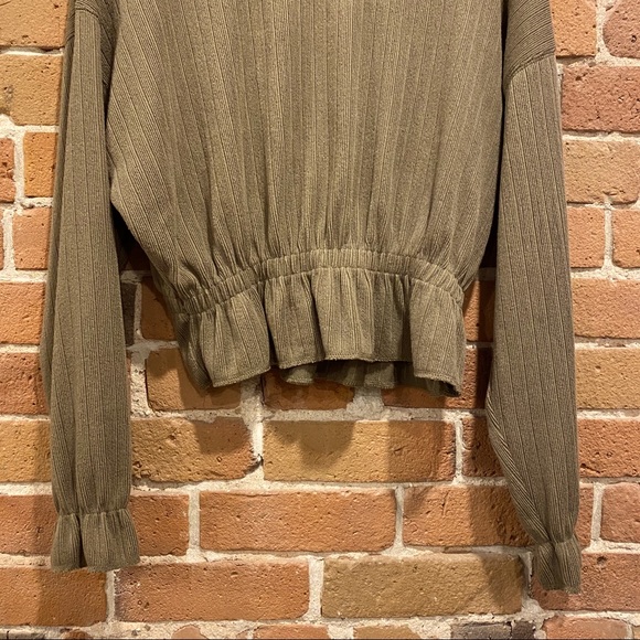 Zara Peplum Light Knit Sweater in Army Green - Picture 6 of 7